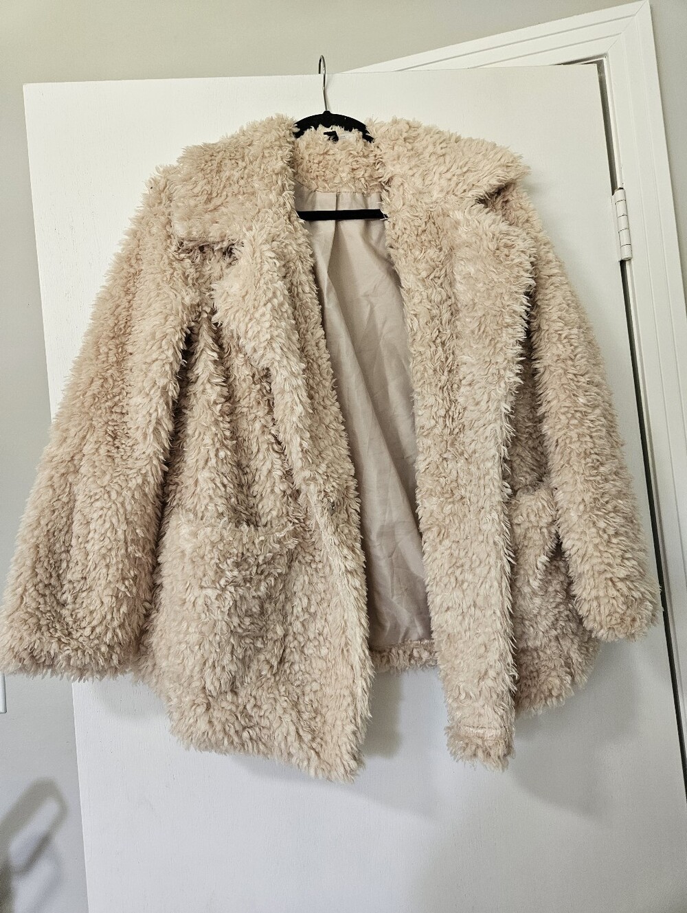 Divided H&M Cream Beige Faux Shearling Teddy Bear Jacket Coat Size Medium